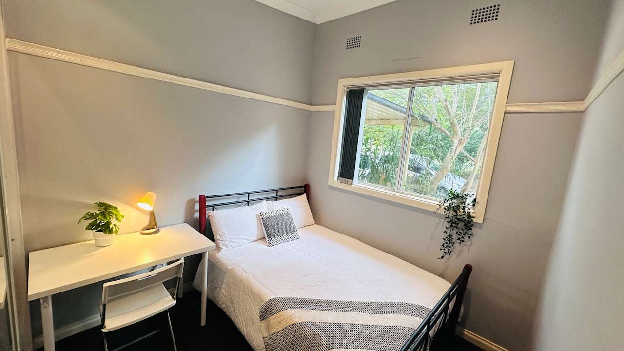Furnished room in a share house
