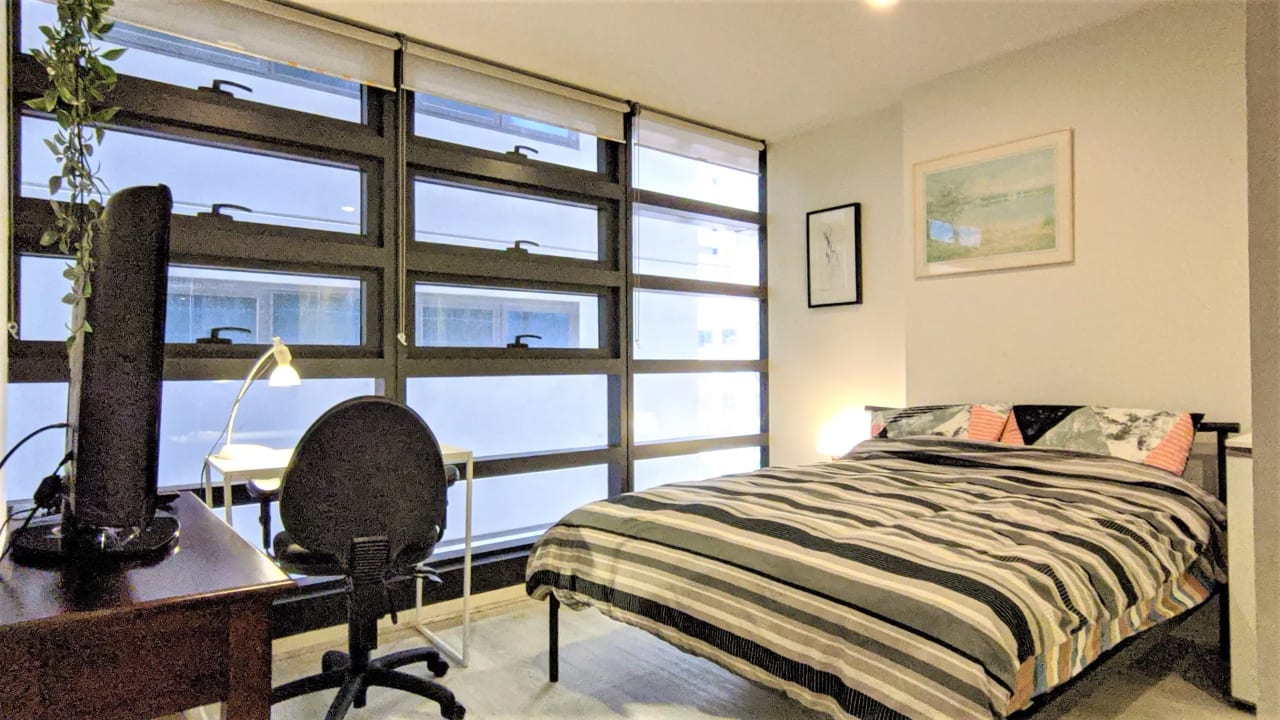Furnished room in a flatshare