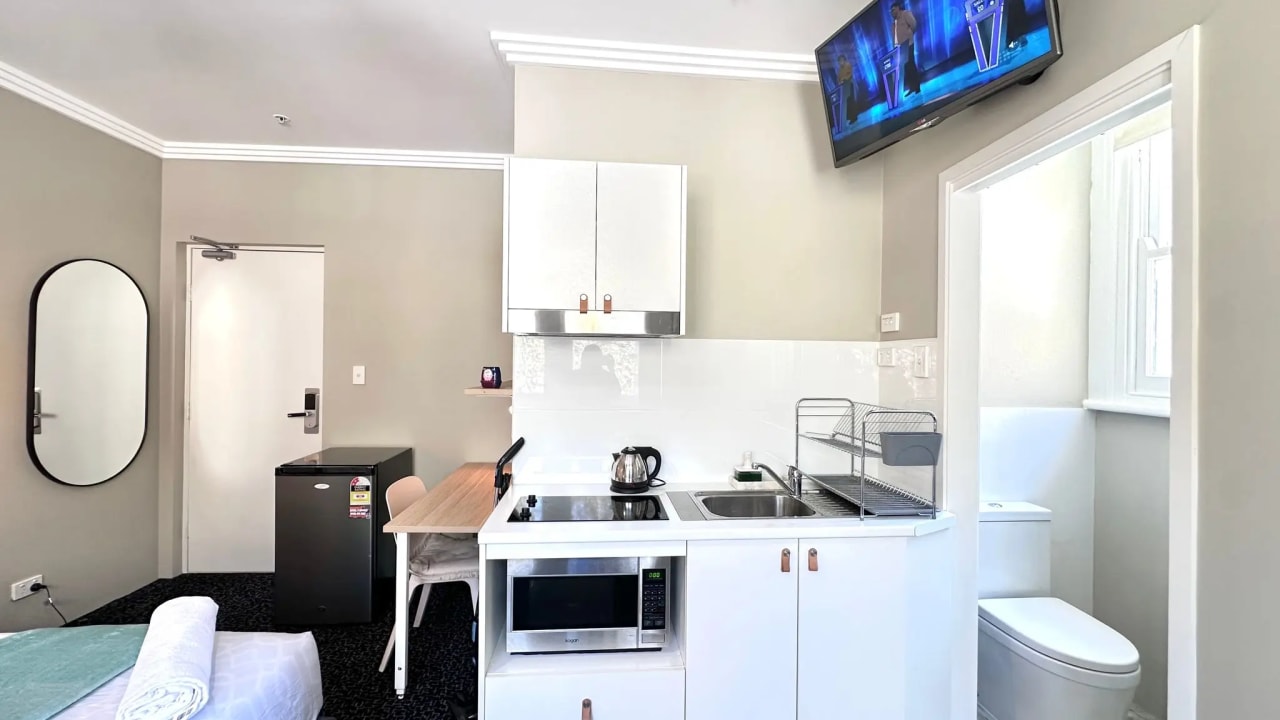 Furnished room with own bathroom