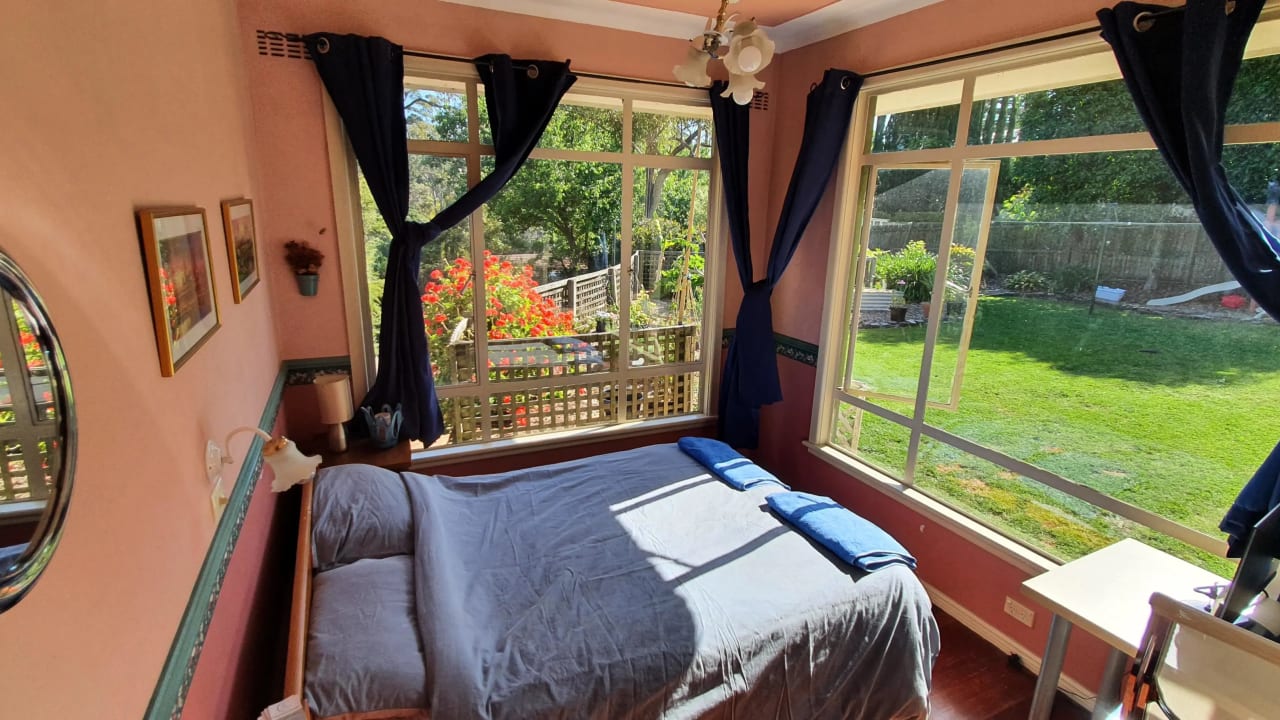 Furnished room in a share house