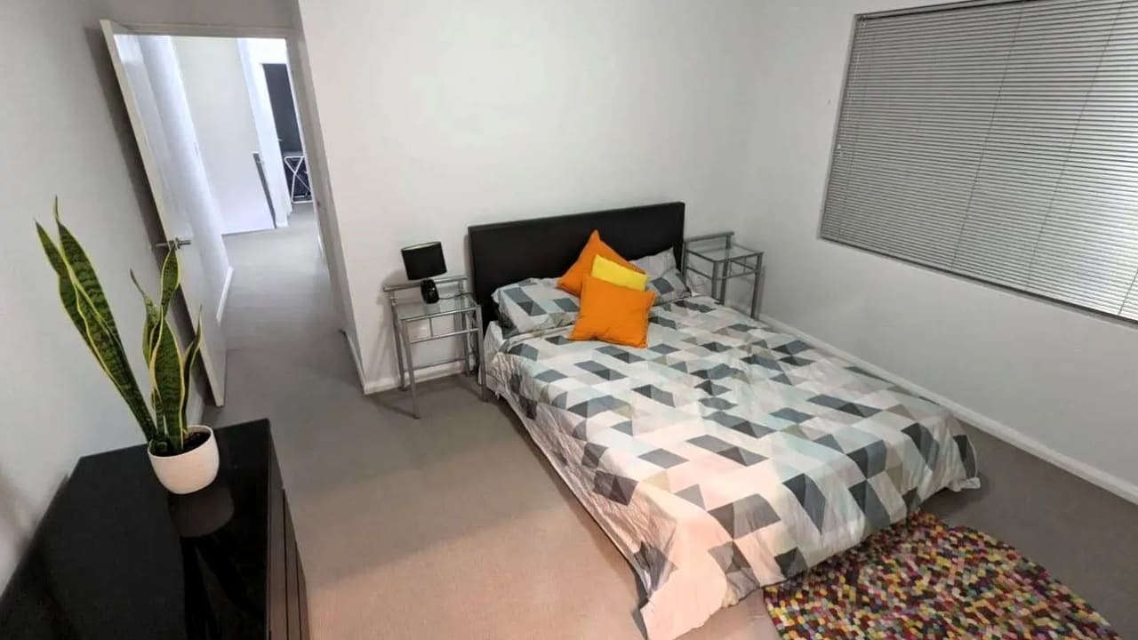 Furnished room in a share house