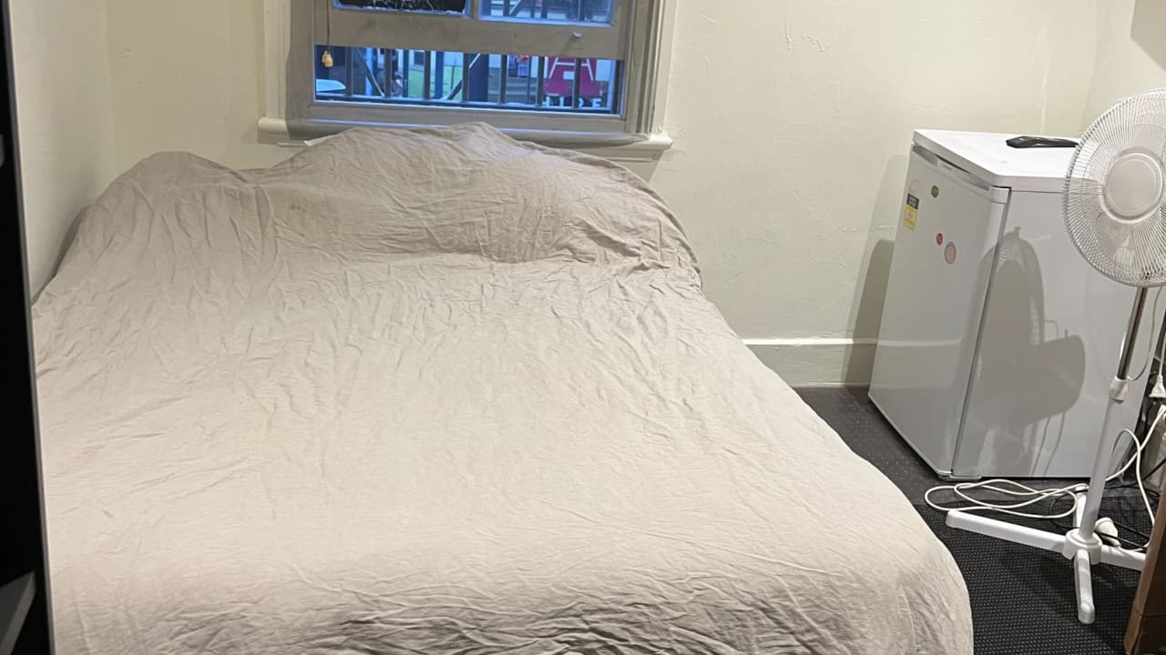 Furnished room in a share house