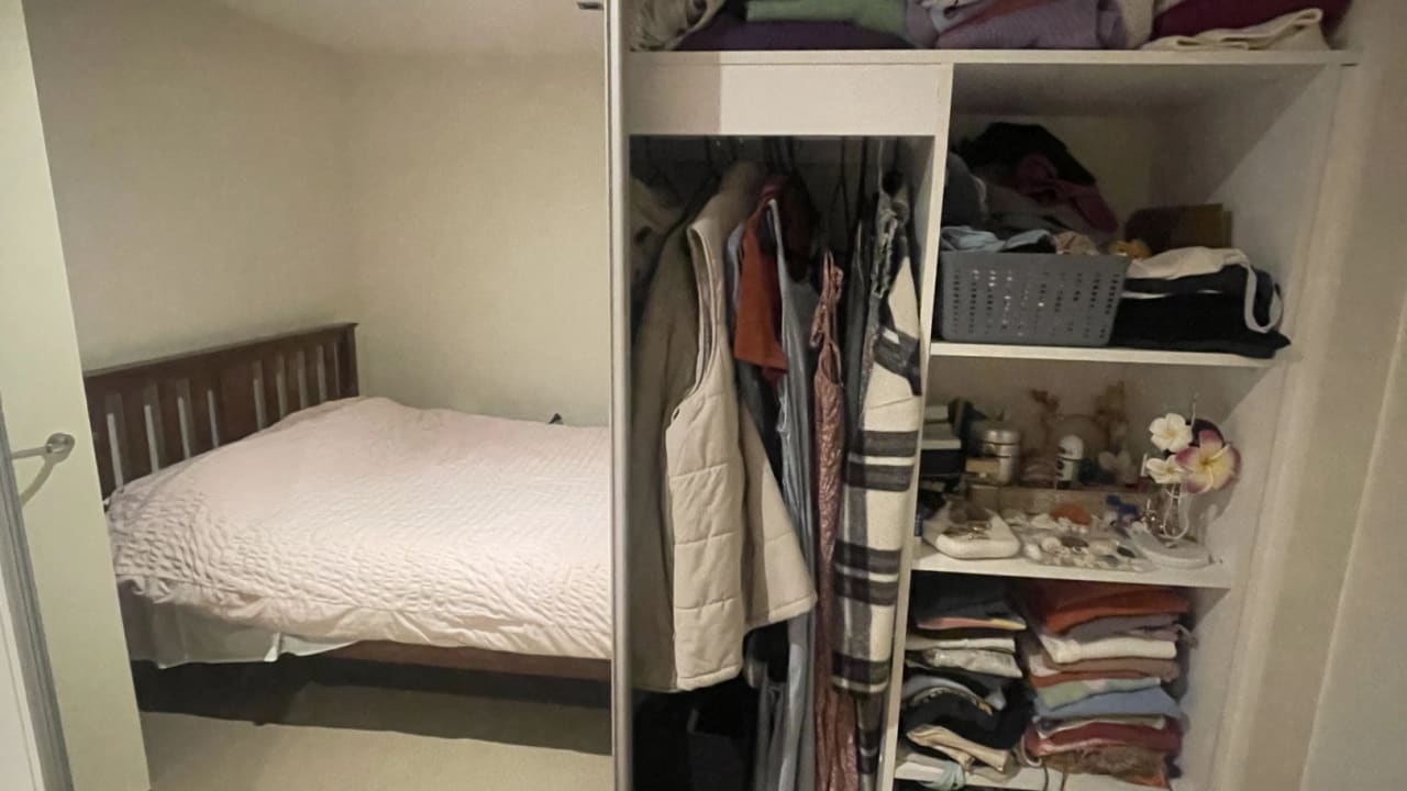 Furnished room in a flatshare