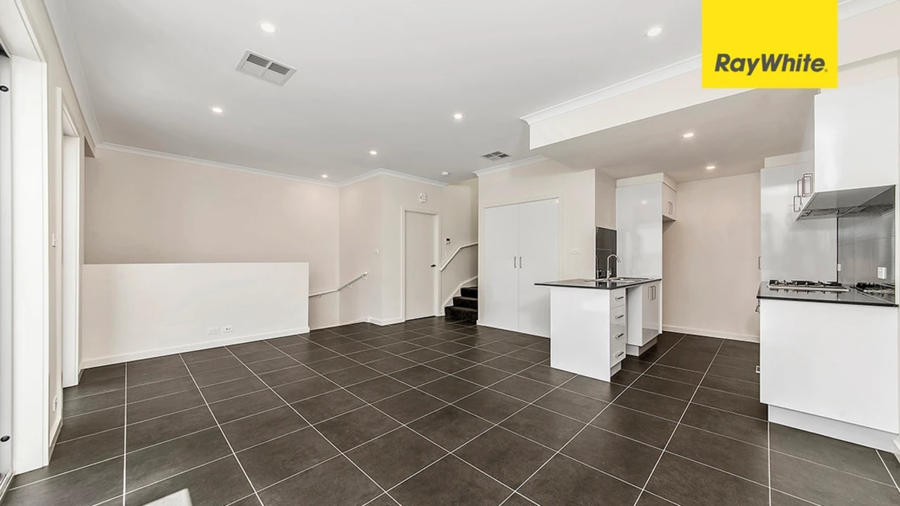 Unfurnished room with ensuite in a flatshare