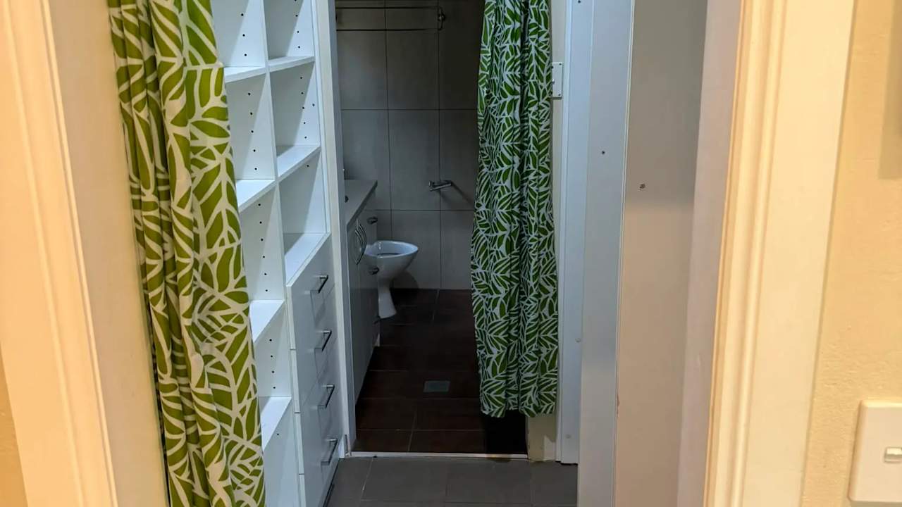 Room with ensuite in a share house