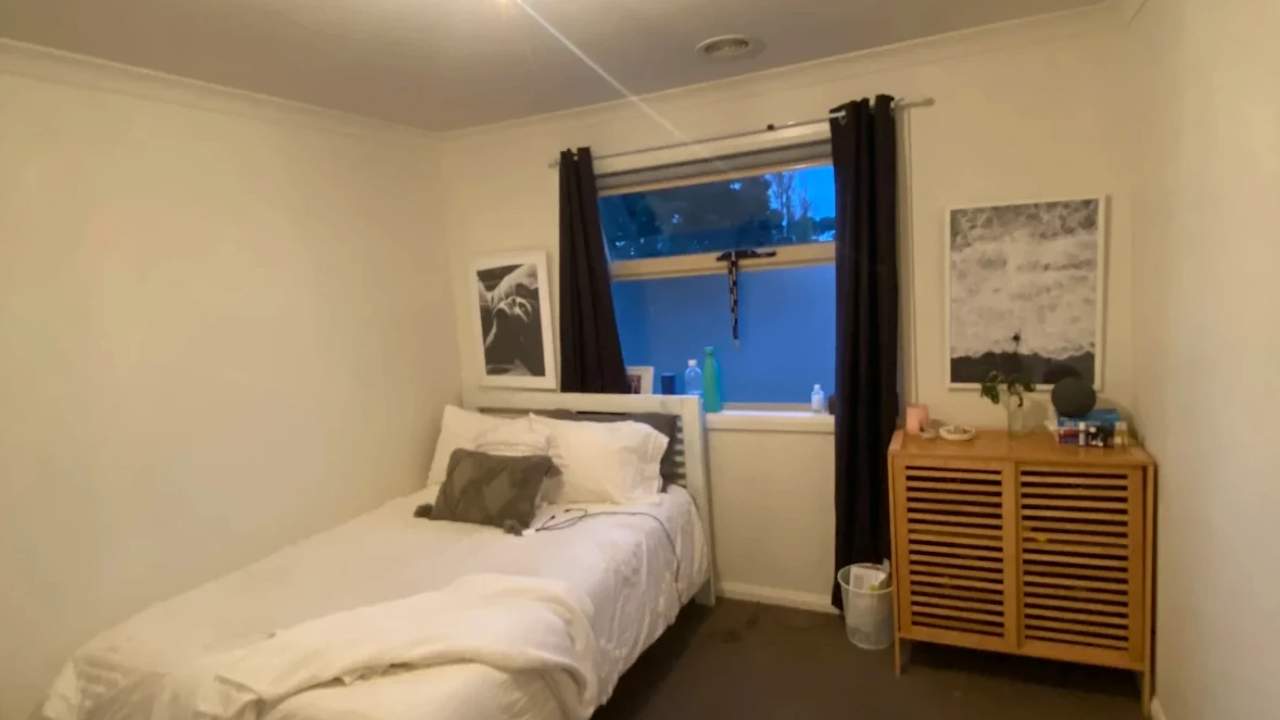 Unfurnished room in a share house