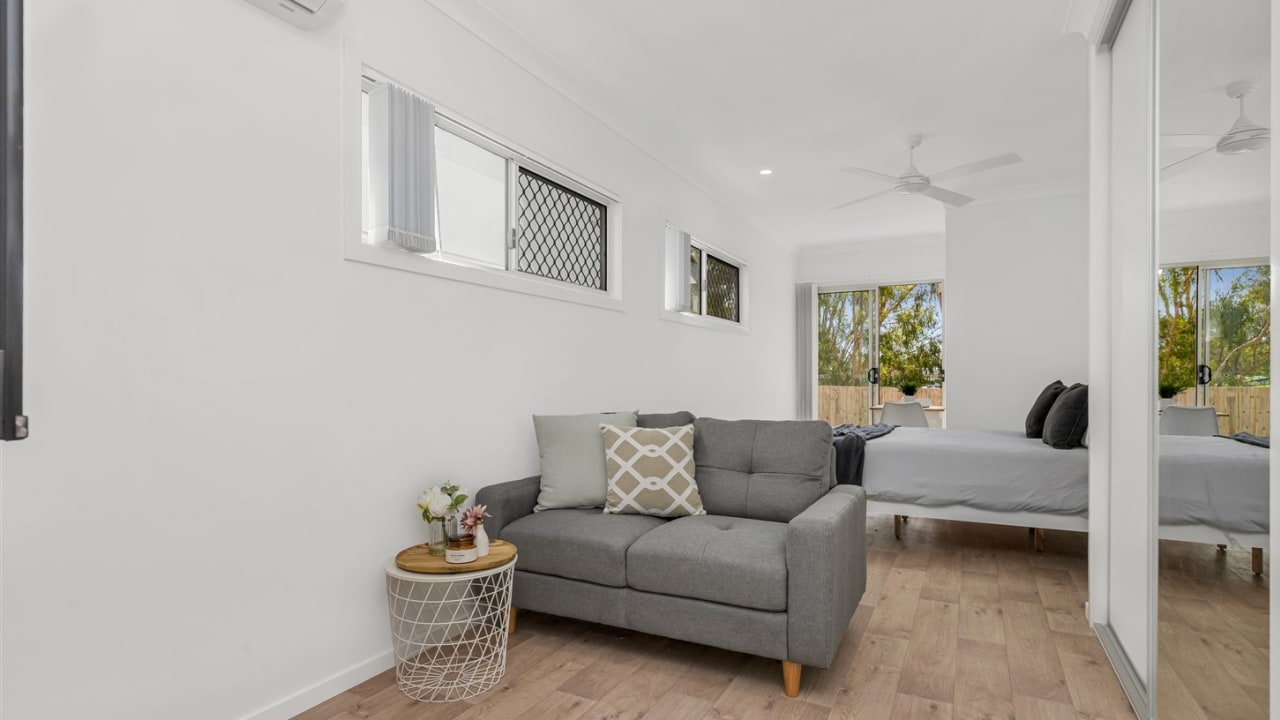 Furnished room studio flat for rent