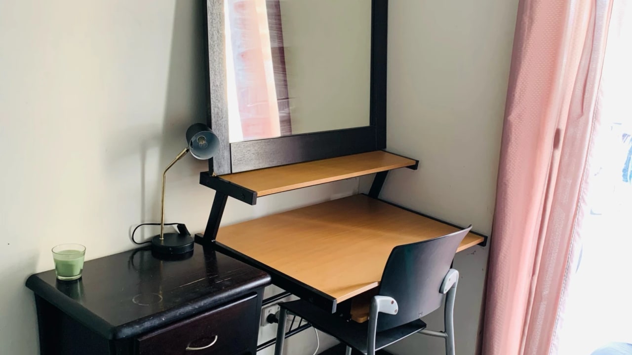 Furnished room in a flatshare