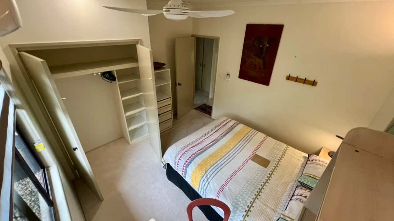 Room in a share house