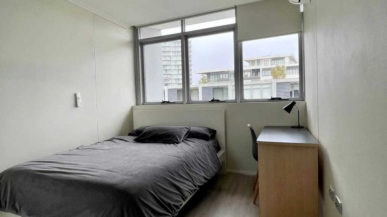 Furnished room with own bathroom