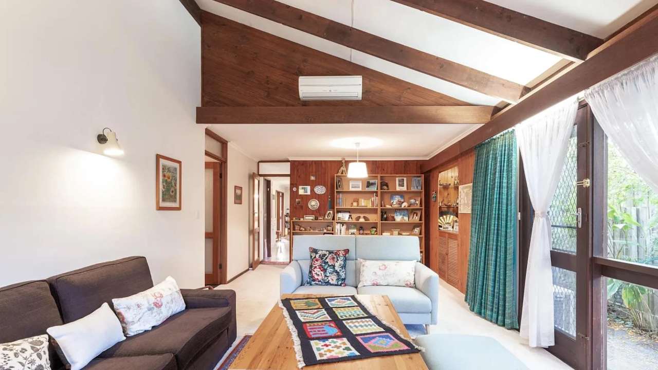 Room in a share house