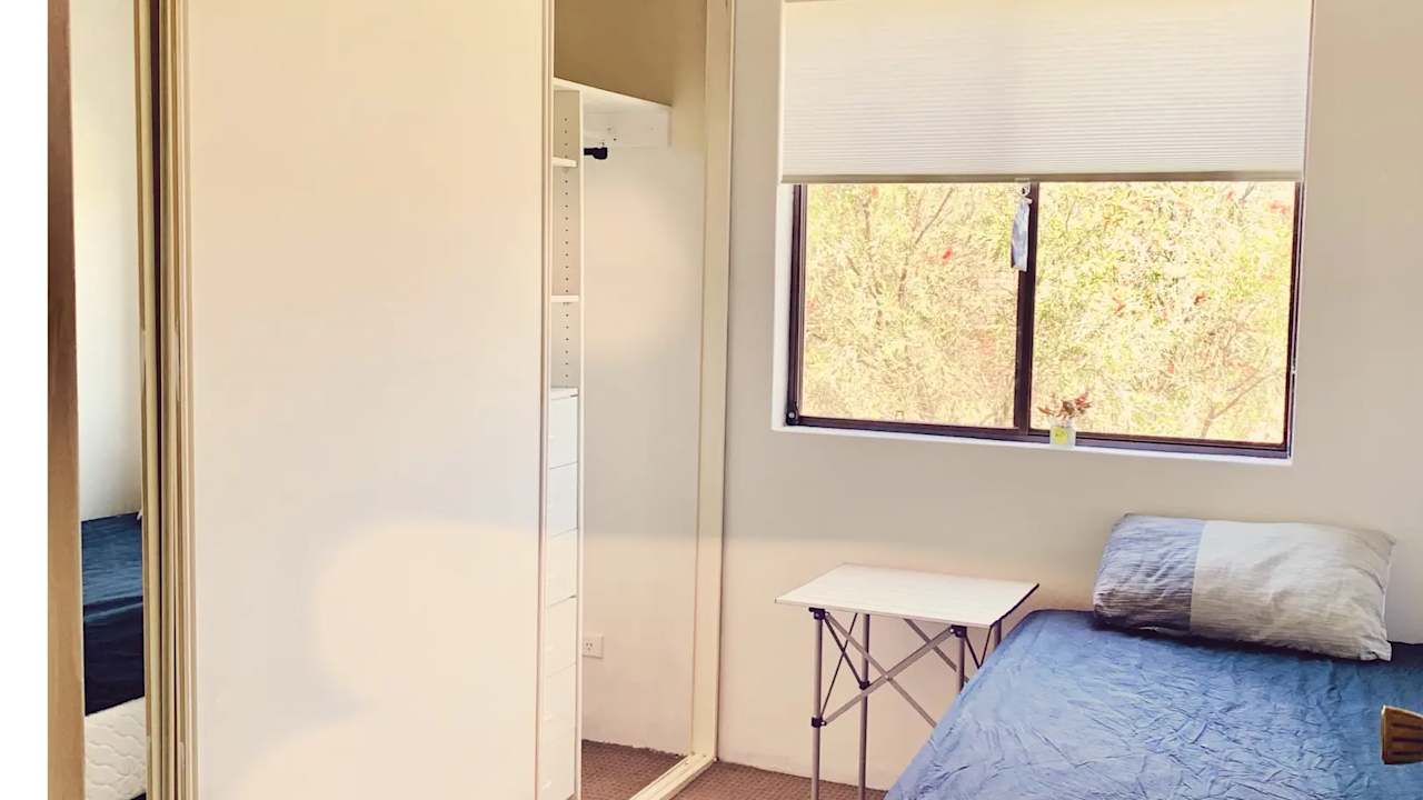 Furnished room in a flatshare