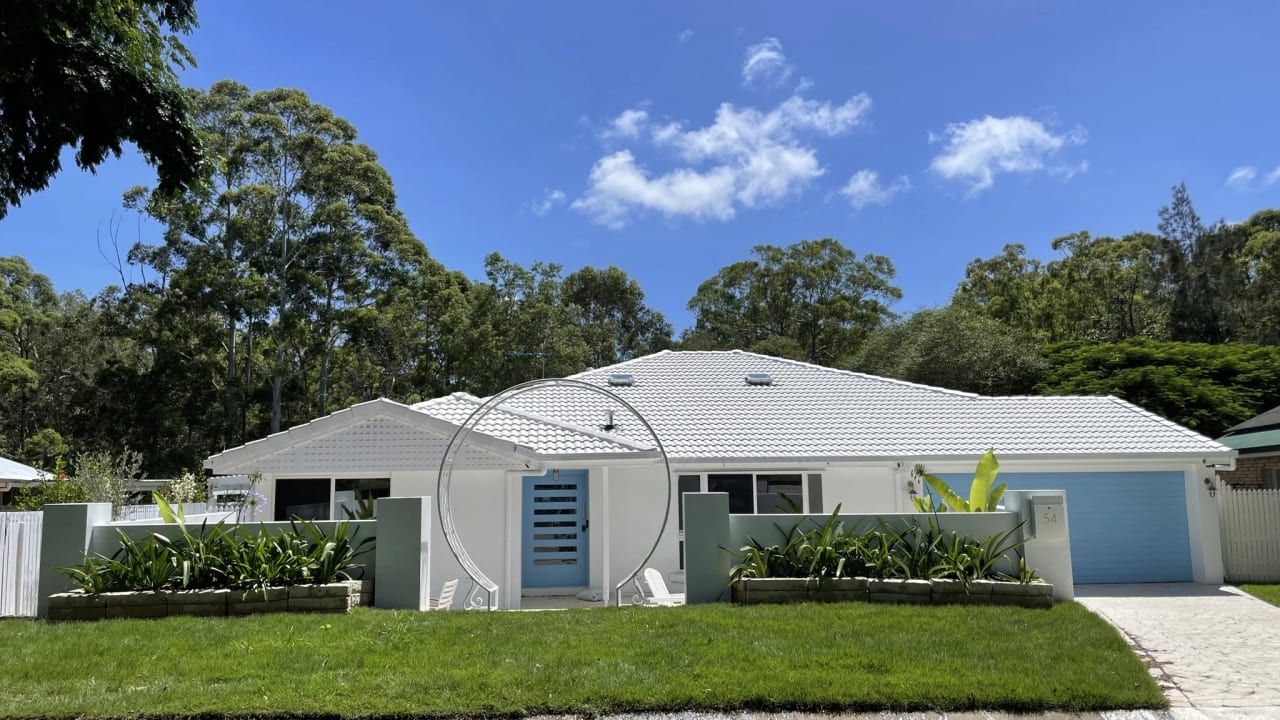 Furnished room in a share house
