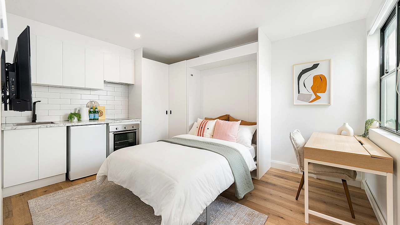 Room studio flat for rent