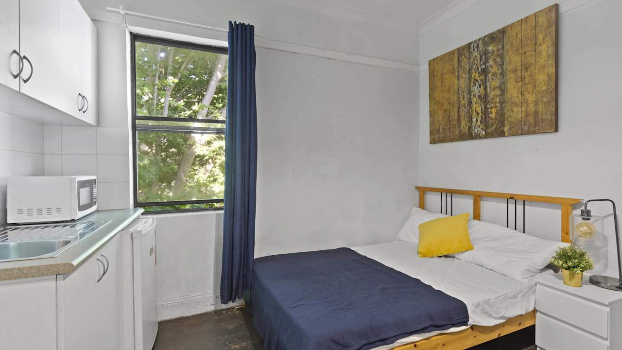 Furnished room studio flat for rent