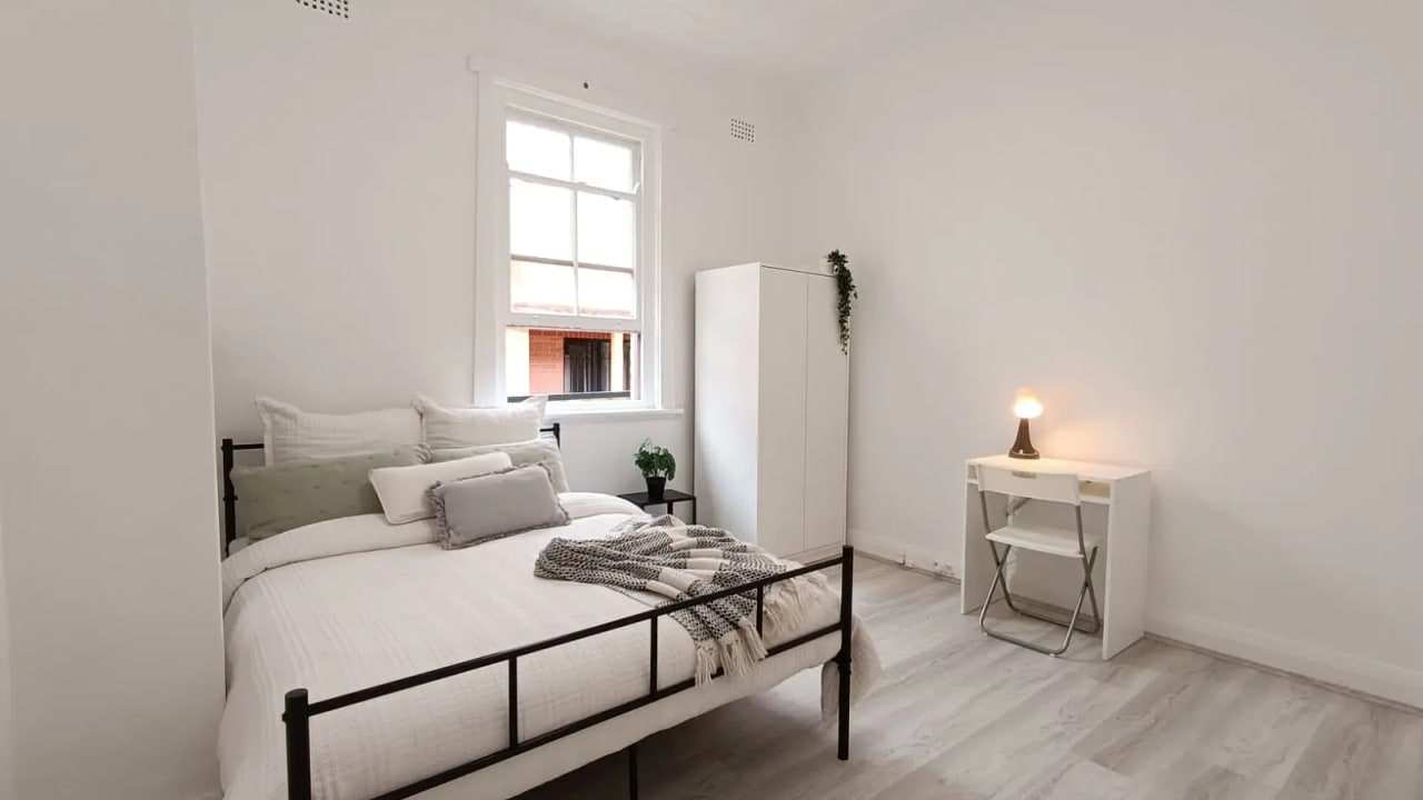 Furnished room in a share house