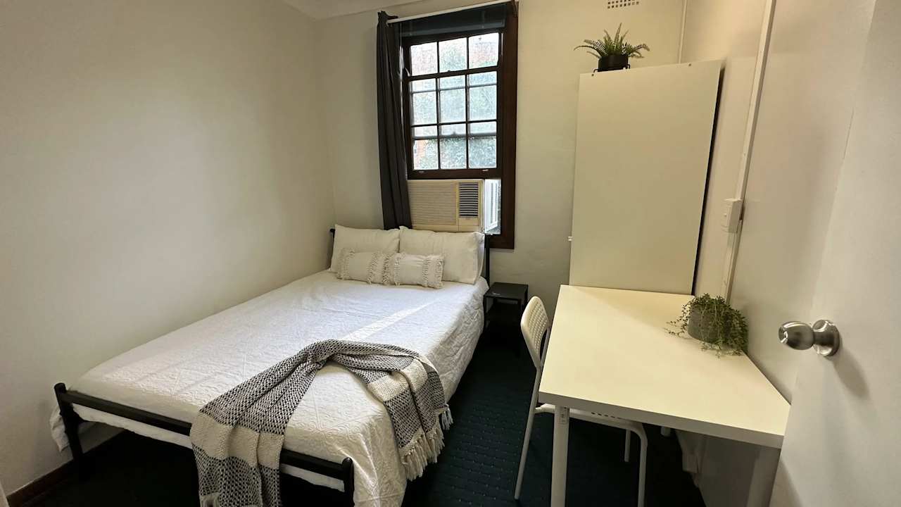Furnished room in a share house