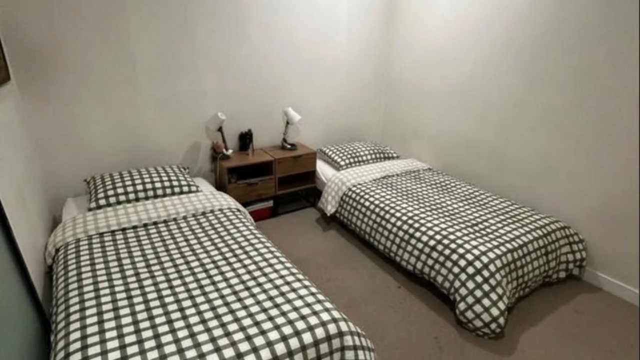 Furnished room in a flatshare