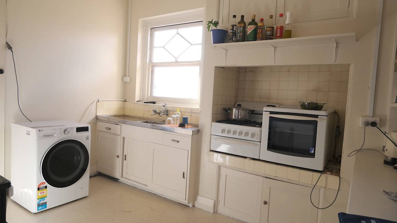 Unfurnished room in a share house