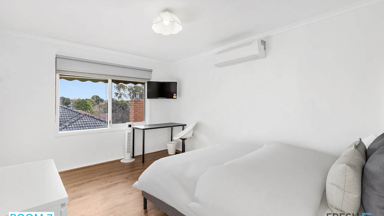 Furnished room in a share house