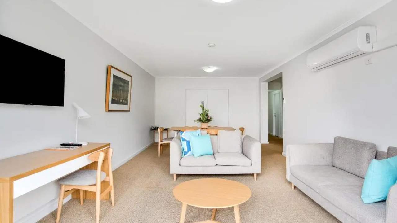 Whole property with 2 rooms for rent