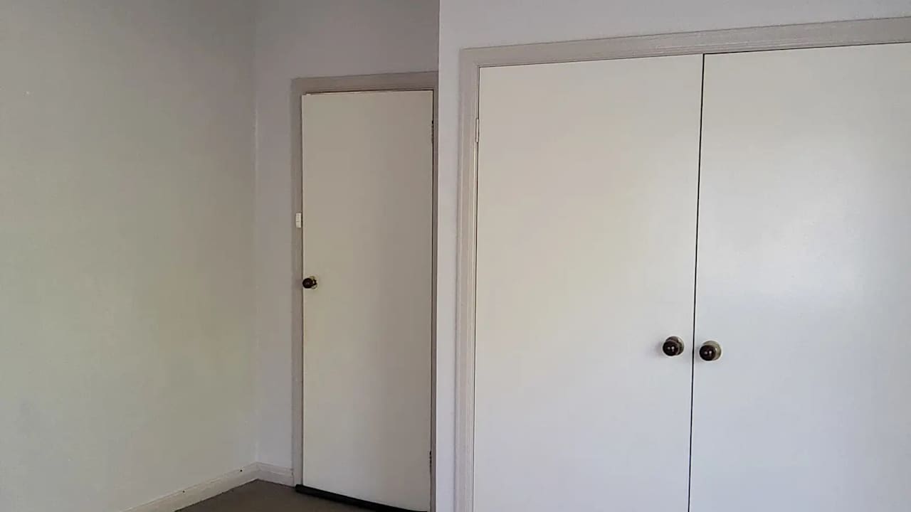 Unfurnished room in a share house