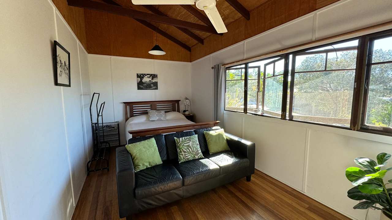 Whole property with 2 rooms for rent