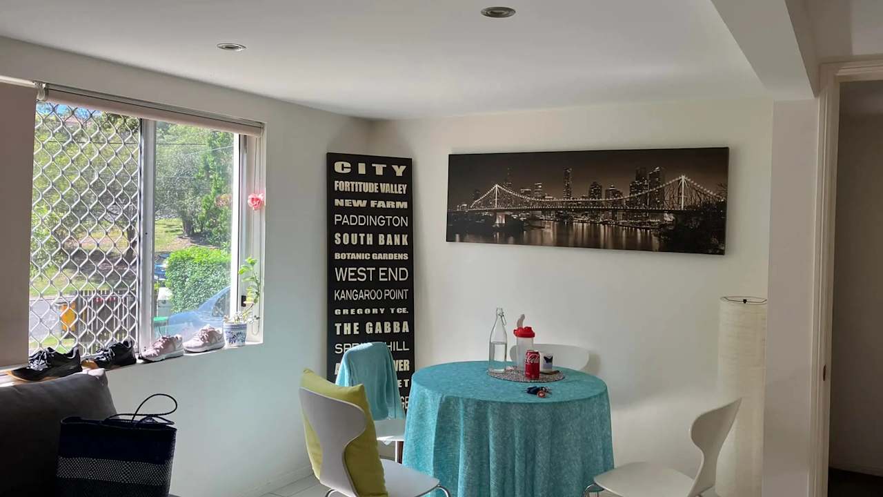 Whole property with 1 room for rent
