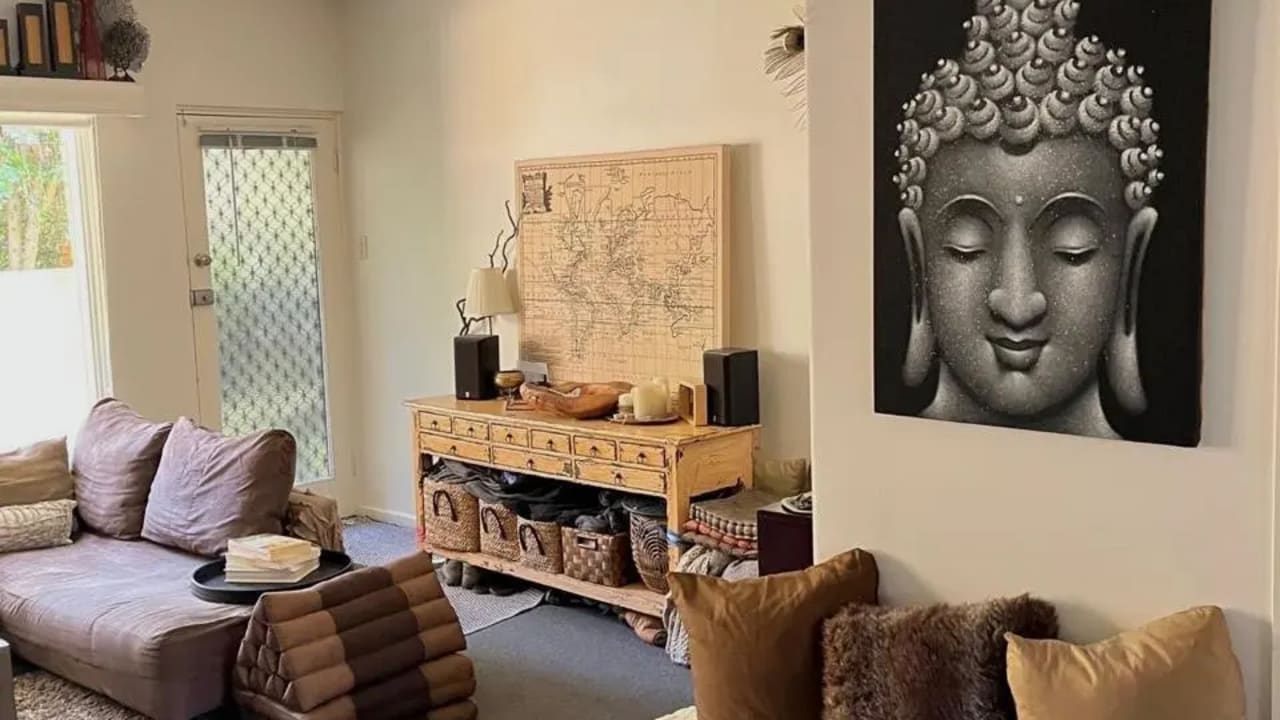 Furnished room in a flatshare