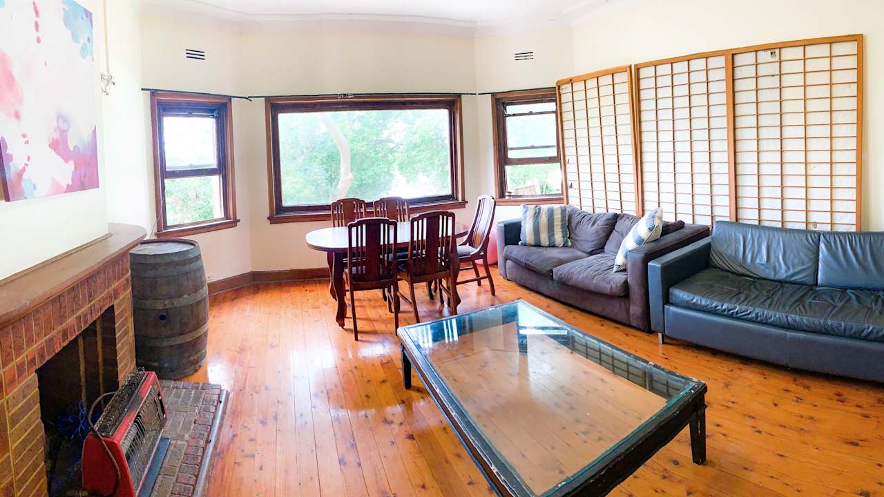 Furnished room in a share house