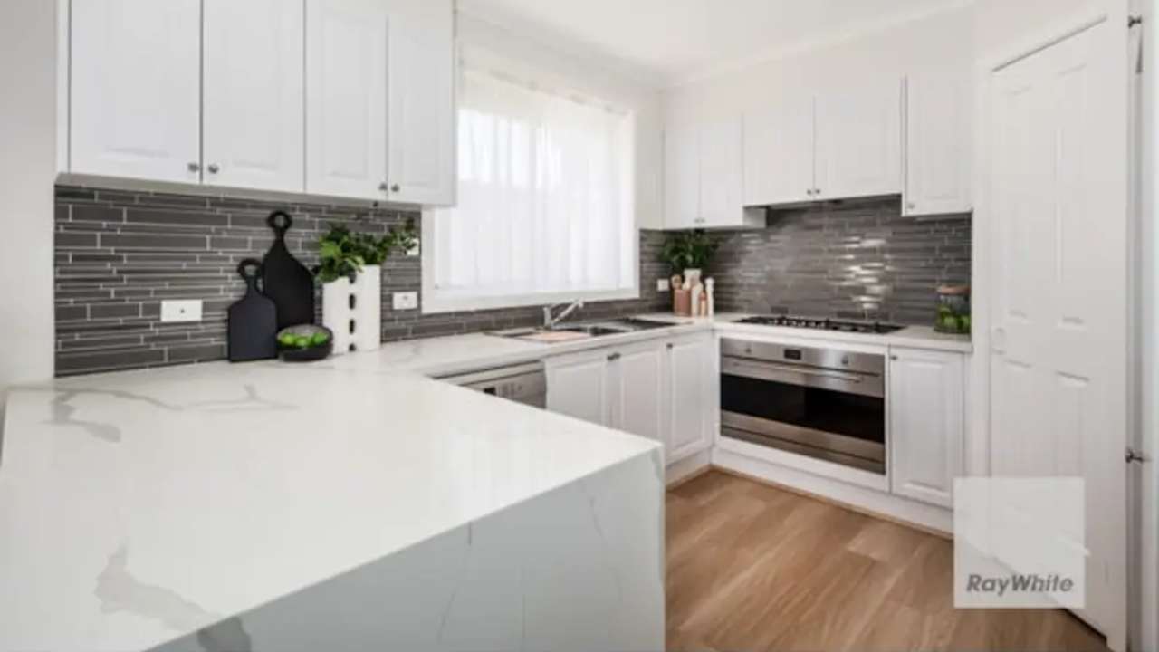 Room in a share house