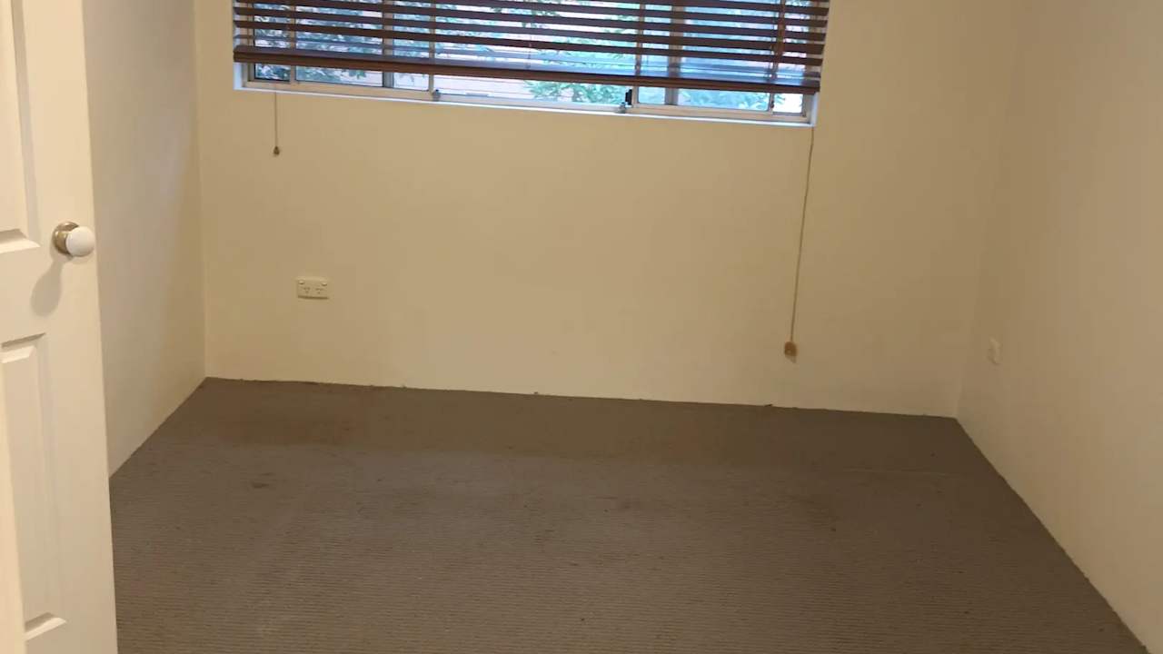 Unfurnished room with ensuite in a flatshare