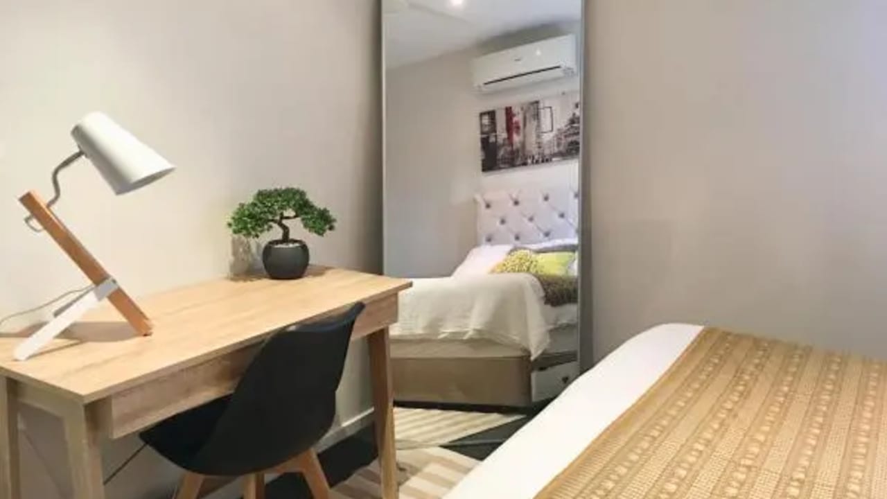 Furnished room in a share house