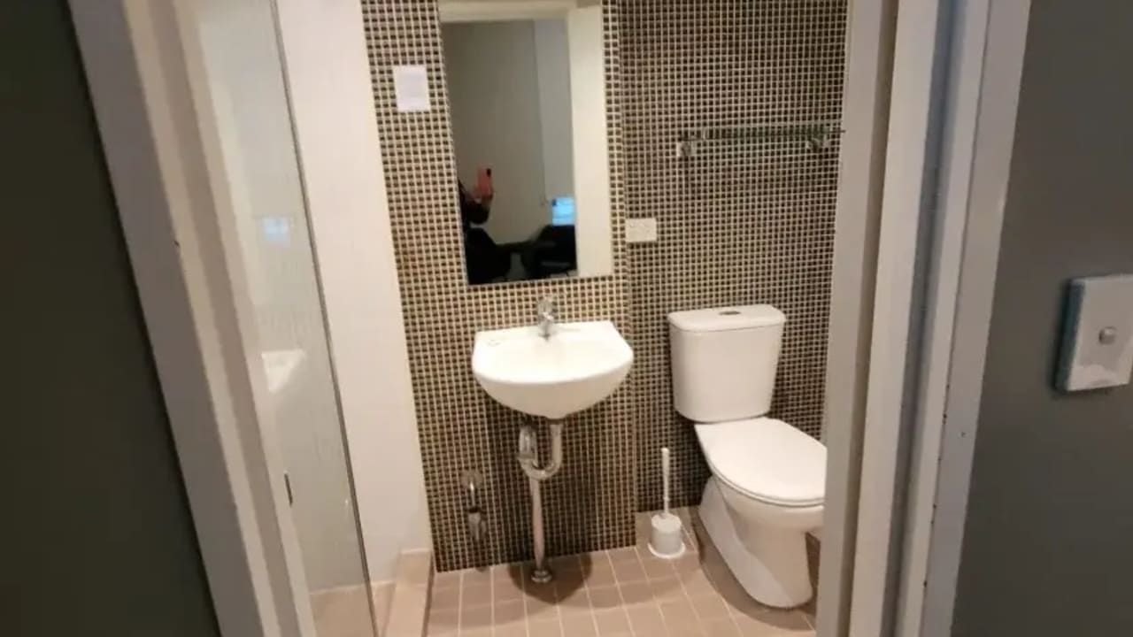 Whole property with 4 rooms for rent