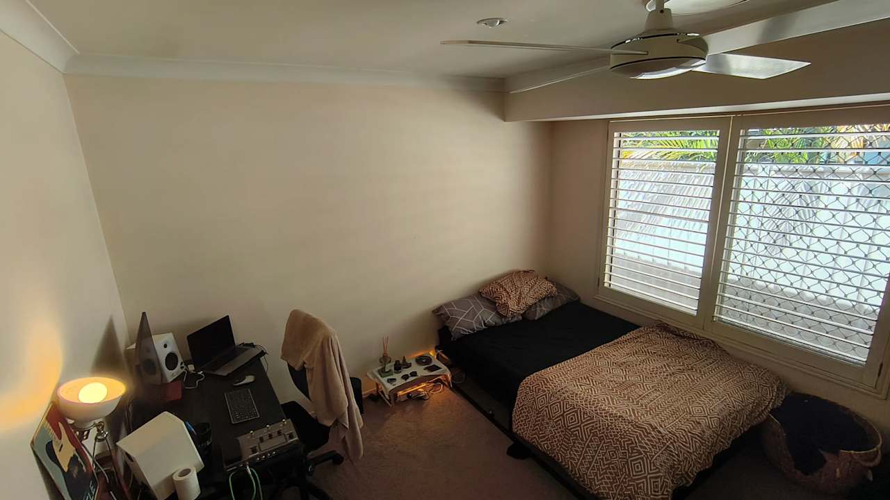 Furnished room in a share house