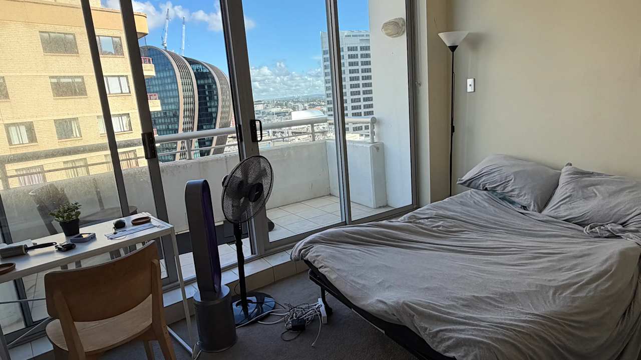 Furnished room in a flatshare