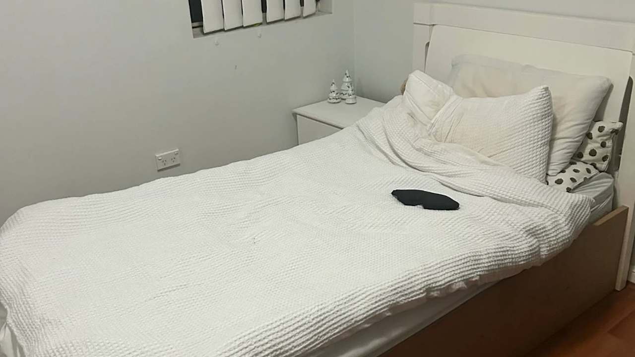 Room in a share house