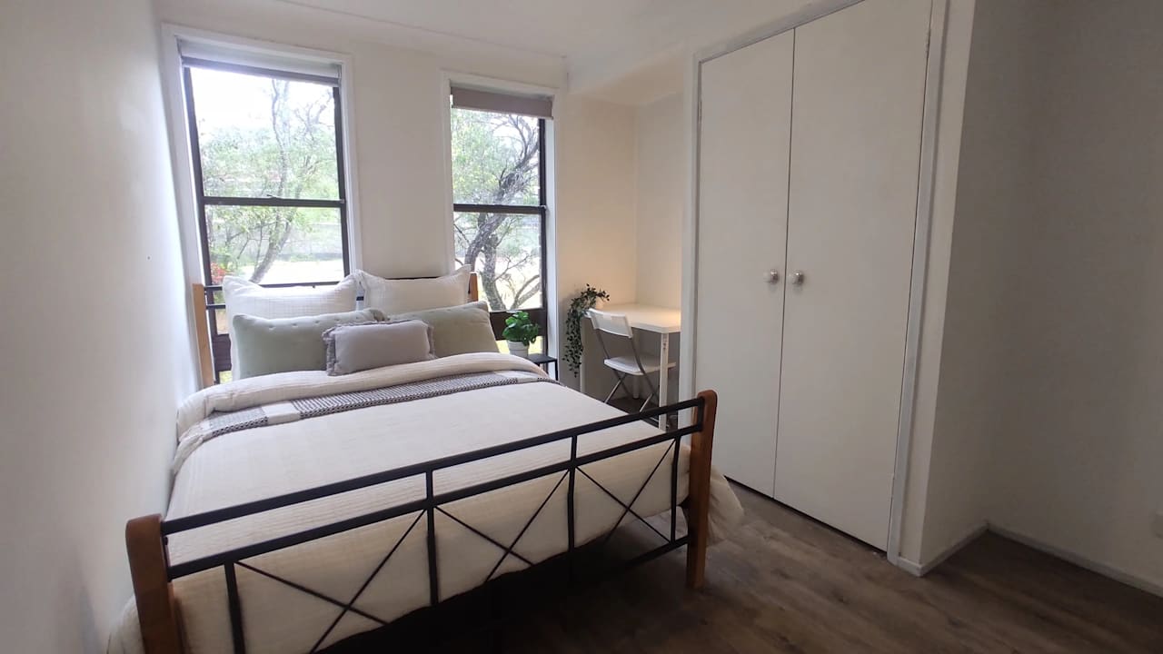 Furnished room in a share house