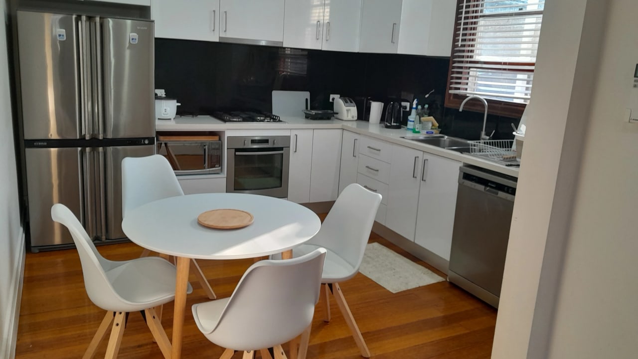 Room in a share house