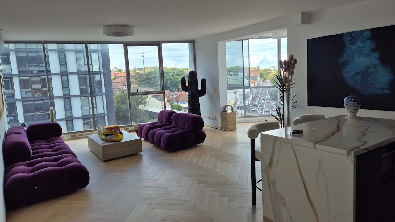 Furnished room in a flatshare