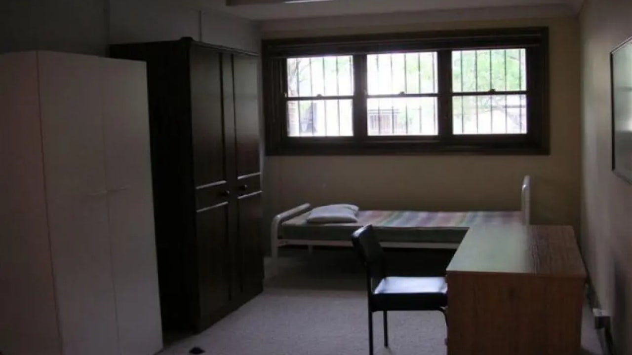 Furnished room in a share house