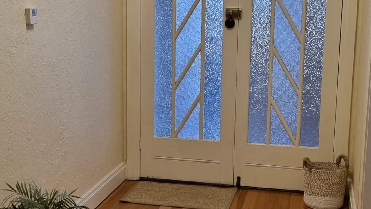 Whole property with 3 rooms for rent