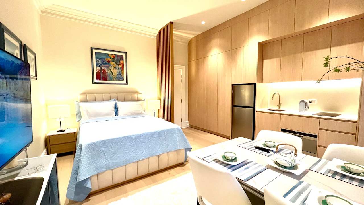 Furnished room with ensuite in a share house