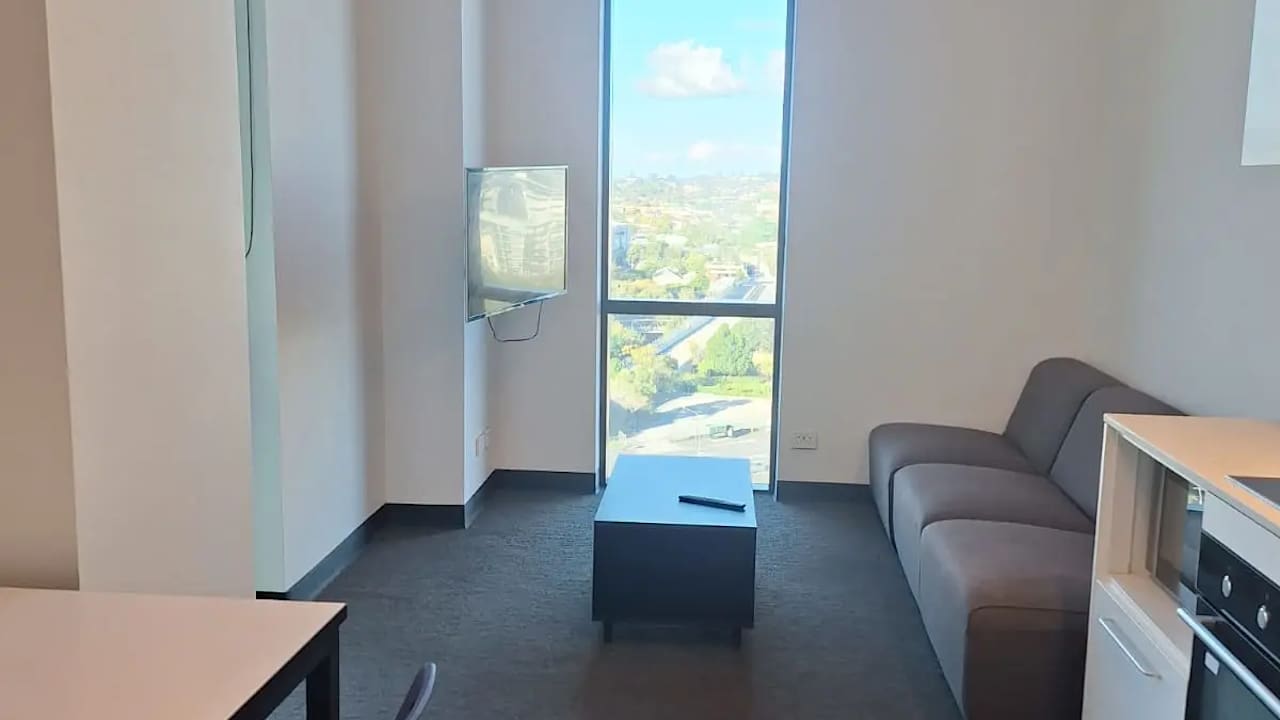 Furnished room in a flatshare