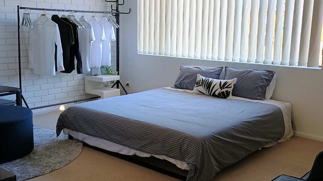 Furnished room in a flatshare