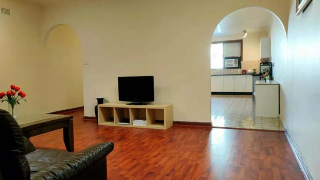 Whole property with 3 rooms for rent