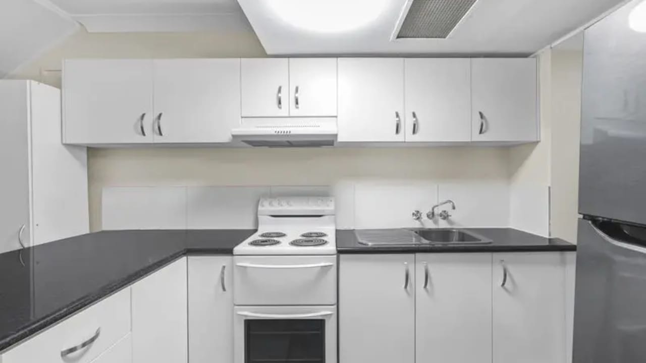 Whole property with 2 rooms for rent