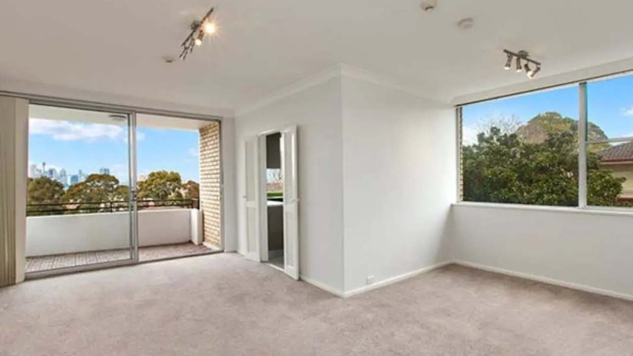 Whole property with 2 rooms for rent