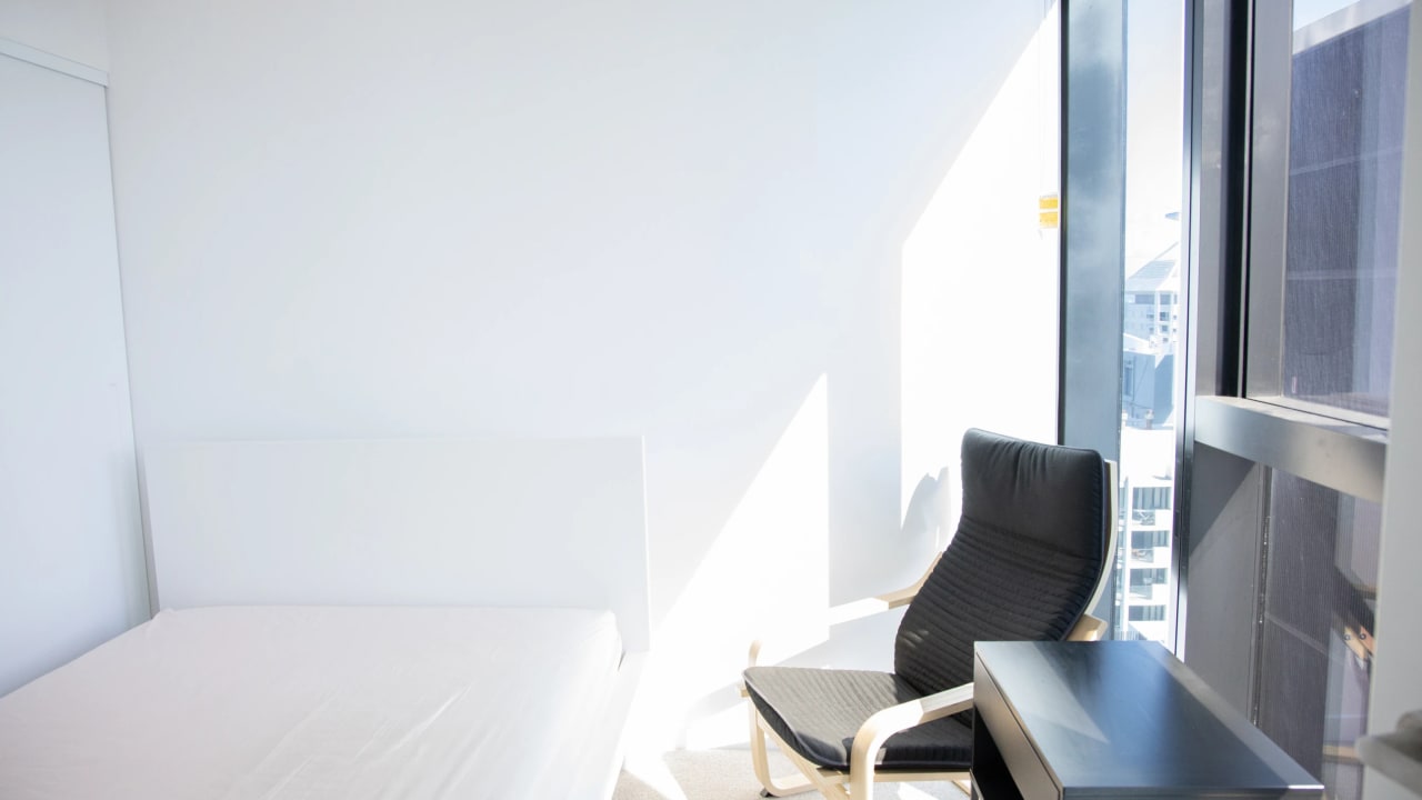Furnished room in a flatshare