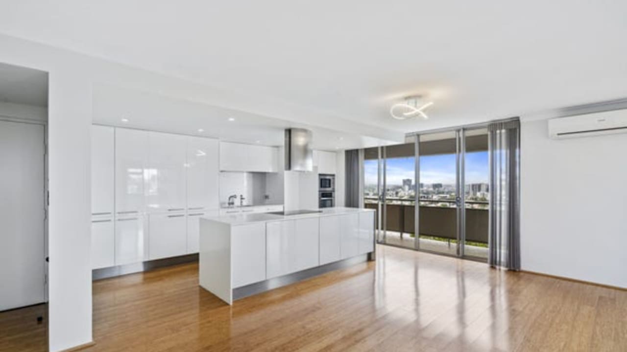 Unfurnished room with own bathroom
